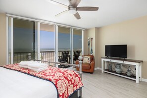 4 bedrooms, iron/ironing board, Internet, bed sheets