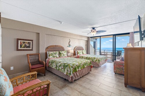 Luxury 5 Floor Ocean Front Studio with Amazing Kitchen FALL MEGA SALE POOL OPEN