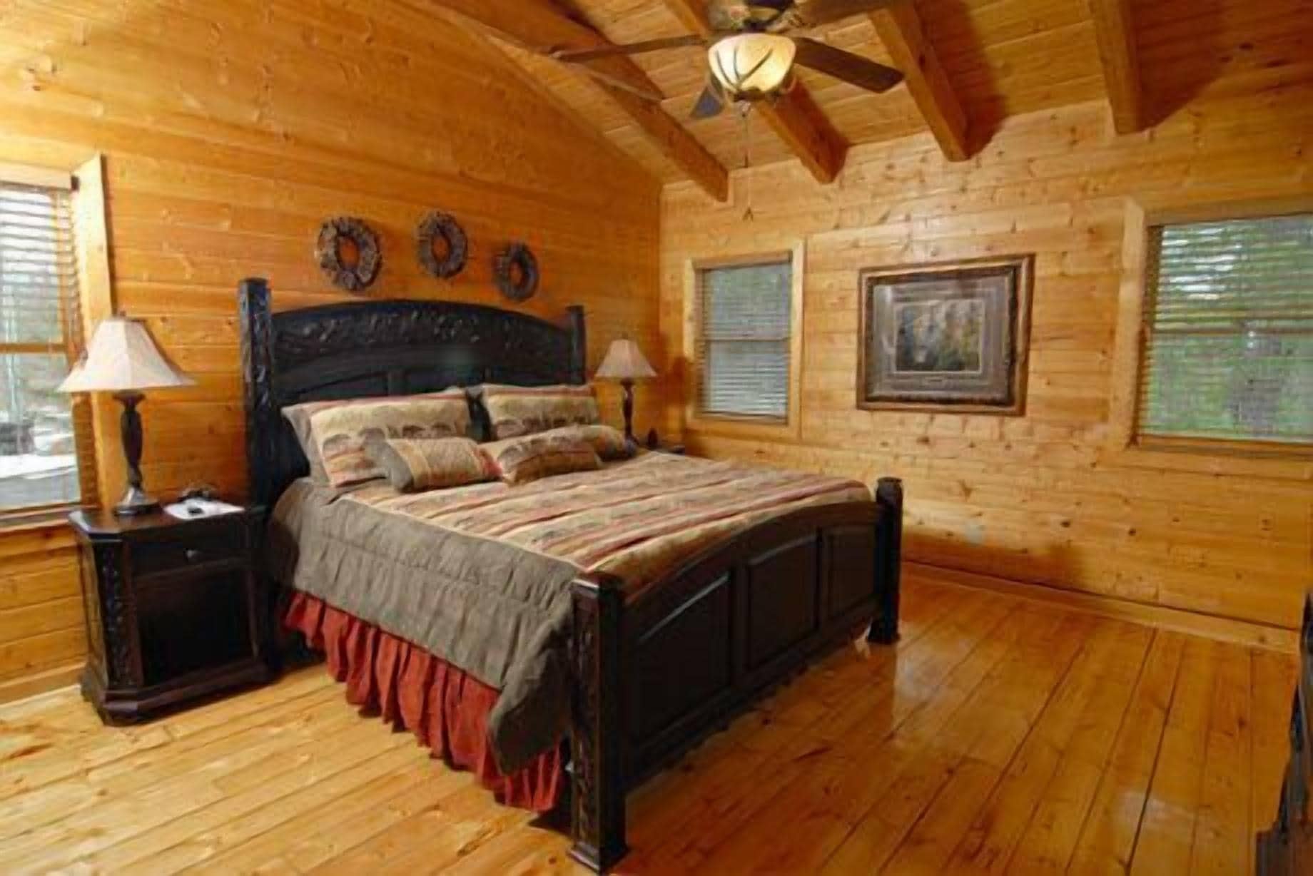 4 chambres, fer et planche à repasser, Wi-Fi gratuit, draps fournis