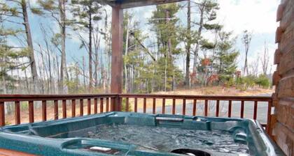 Antlers MountainLodge~ Beautiful Mountaintop Cabin in the Smoky Mountains
