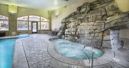 3BR-Midway ~Pool, Hot Spring, Spa Villa 1041-3