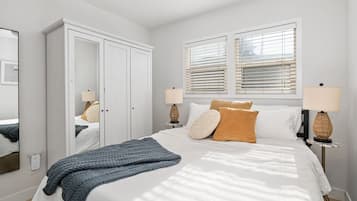 1 soverom, strykejern/-brett, wi-fi (inkludert) og sengetøy