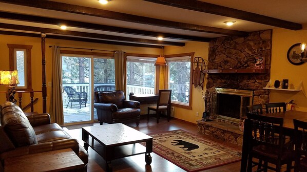 Smart TV, fireplace, table tennis