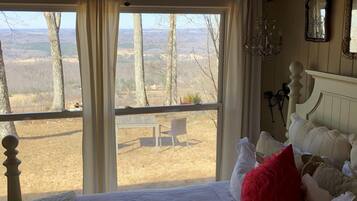 1 間睡房、熨斗/熨衫板、床單