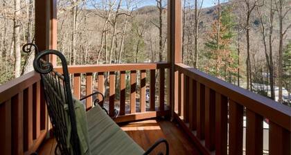 Tree Top Lodge Montreat - Architectural Retreat; Sleeps 18 with options up to 28
