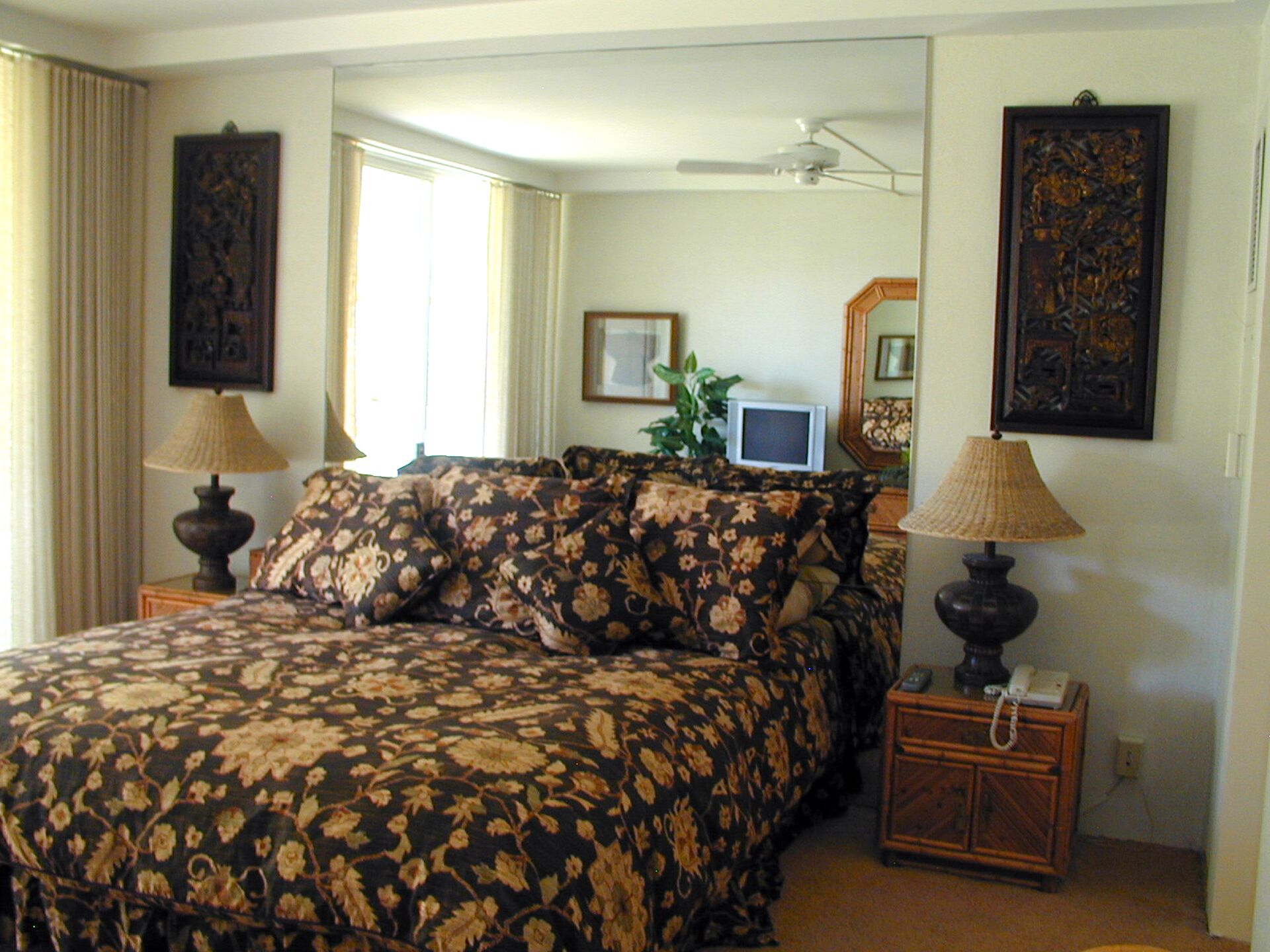 1 bedroom, desk, iron/ironing board, WiFi