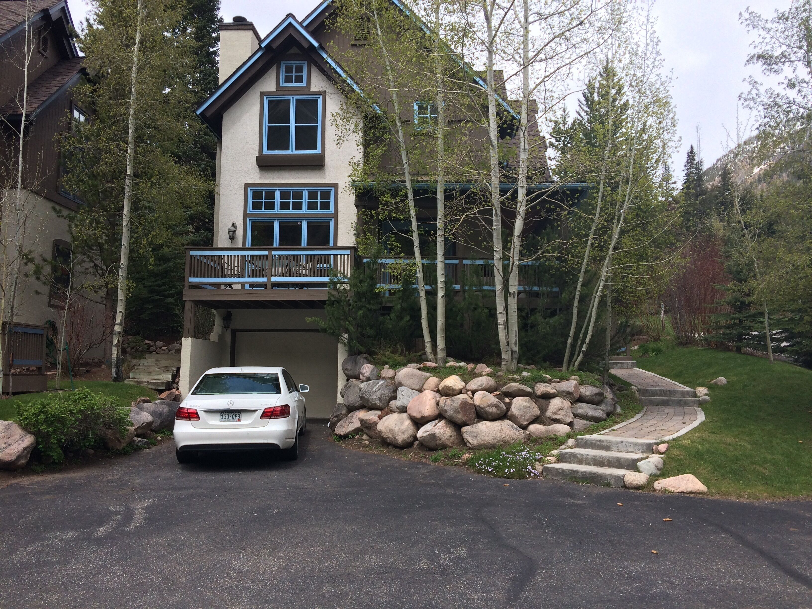 4 Bedroom 4 1/2 Bath Single Family Home/ East Vail. 