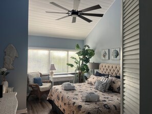3 quartos, escrivaninha, Wi-Fi de cortesia, roupa de cama