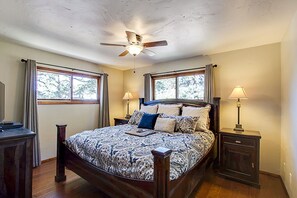 5 Schlafzimmer, Bügeleisen/Bügelbrett, WLAN, Bettwäsche