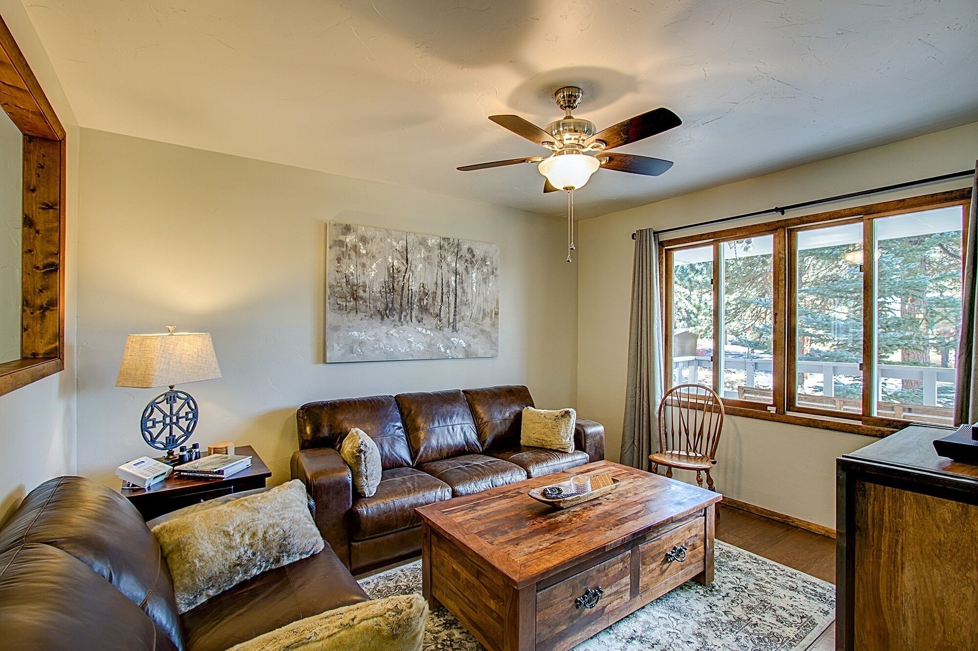 Quiet mountain homes for family gatherings 