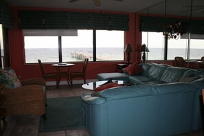 Smart TV, DVD player, books