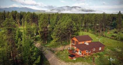 Yksityinen mökki, poreallas, 3 Miles Fraser, 2 Bed, W / D, autotalli