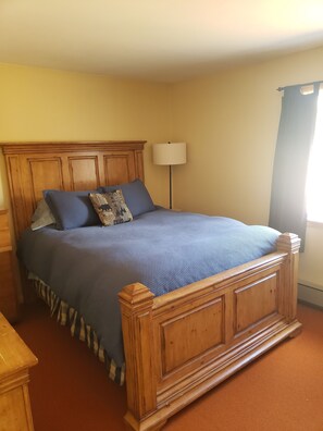 2 bedrooms, bed sheets - Cabin 3Mi from Fraser/ 10mins to WP skiing, W/D, Garage, Hot Tub (Fraser)