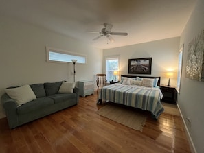3 chambres, fer et planche à repasser, Wi-Fi gratuit, draps fournis