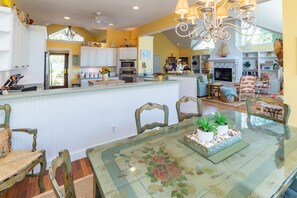 Dining - Waterfront Oasis w/Panoramic Views! Your Home Away from Home! (Hilton Head Island)