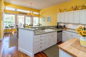 Fridge, microwave, oven, stovetop - Waterfront Oasis w/Panoramic Views! Your Home Away from Home! (Hilton Head Island)