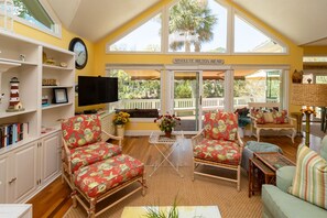 Smart TV, fireplace, DVD player, books