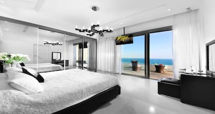 Luxury 5-Bedroom Oceanfront Penthouse with Private Pool
