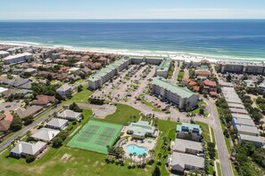 Exterior - Fourth Floor Gulf Front Views, Endless Sunsets, Private Beach  Access ~ Maravilla 2410 (Destin)