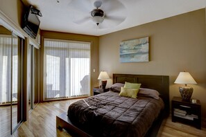 2 slaapkamers, een strijkplank/strijkijzer, gratis wifi, beddengoed