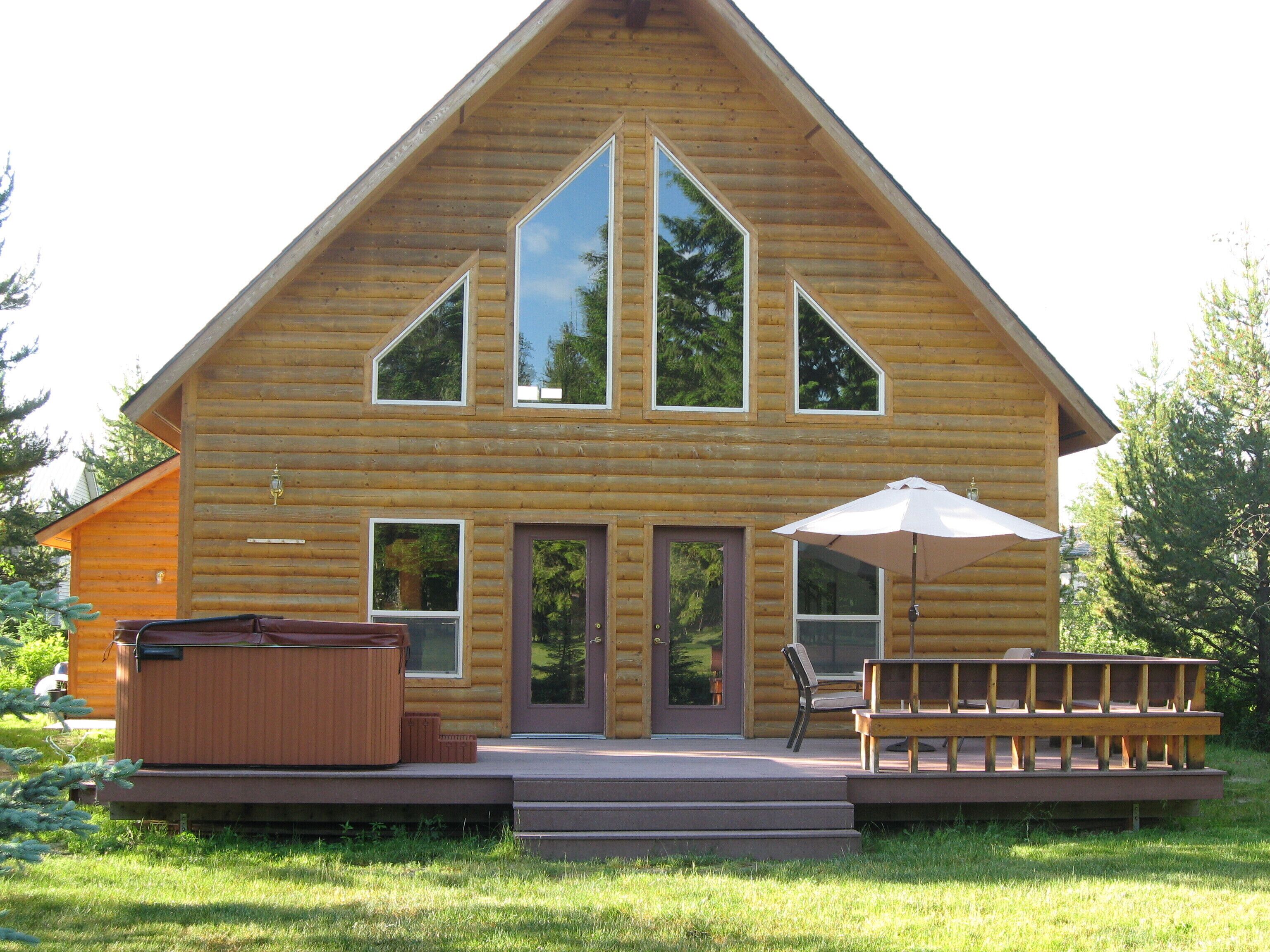 Charming Cabin with Hot Tub on McCall Golf Course