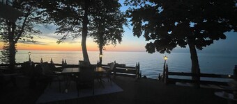 LAKEFRONT LOFT-PERFECT COUPLES GETAWAY--rent 2 get 3rd free-until April 1- ask!