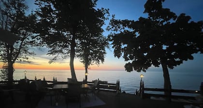 LAKEFRONT LOFT - PERFEKTE PAARE GETAWAY