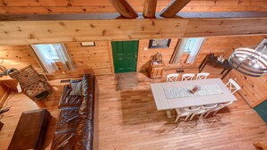 Dining - Blue Rose Cabins - Oleander Cabin (Logan)