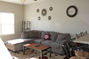 TV - Minutes from A&M (Bryan)