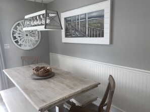 Dining -  30A Retreat-Walk to the beach-Last min savings, 5-7  nights, July 5-12! (Seagrove Beach)