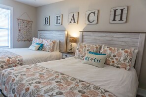 3 bedrooms, iron/ironing board, free WiFi, bed sheets -  30A Retreat- Avail- Winter Renters- Dec, Jan or Feb 3000 Walk to Public Beach!! (Seagrove Beach)