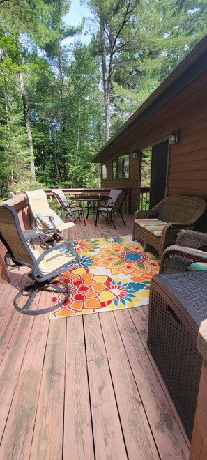 Outdoor dining - Last Minute Openings for Memorial Day at Hojnacki's Cedar Hideaway (Manitowish Waters)