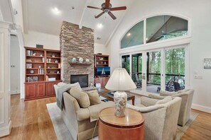 Flat-screen TV, fireplace