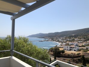 Chambre Deluxe avec lits jumeaux, 1 très grand lit, non-fumeurs, vue mer | Vue depuis le balcon