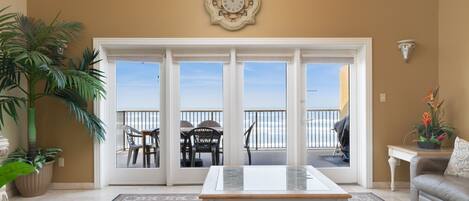 Smart-TV, videospill og stereoanlegg