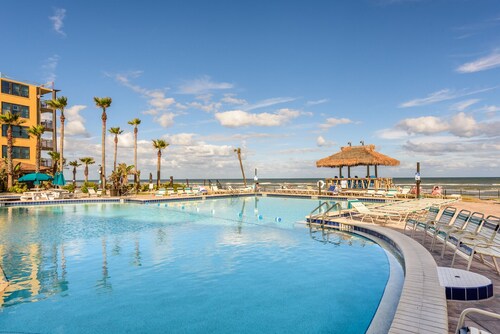 Ensimmäisen kerroksen hämmästyttävä Ocean Front Studio !! * SYYSKUU MEGA MYYNTI !!*