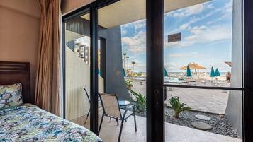 BĂŒgeleisen/BĂŒgelbrett, kostenloses WLAN, BettwĂ€sche