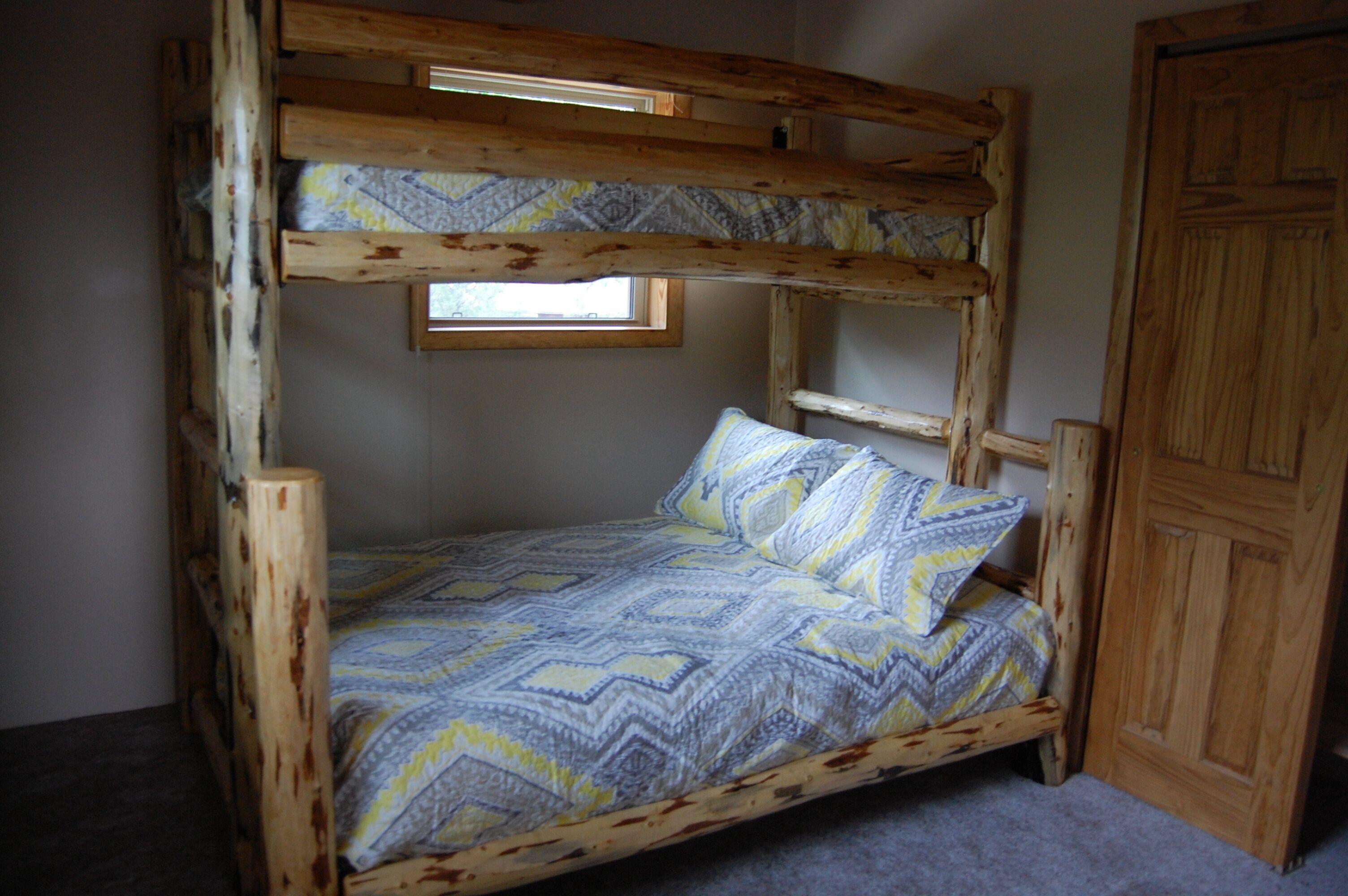 3 bedrooms, travel crib, free WiFi, bed sheets