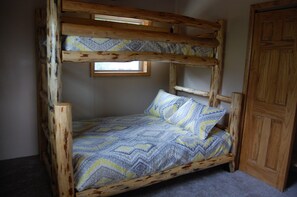 3 soverom, reiseseng for barn, wi-fi (inkludert) og sengetøy