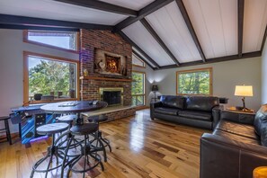 Interior - High Point Lodge With Indoor Saltwater Pool (Rockbridge)