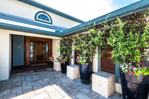 Front porch. Perfect for arrivals and send offs.