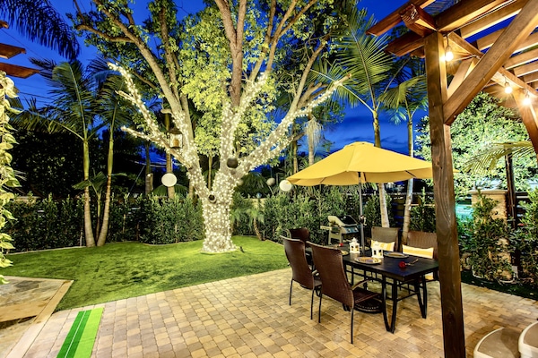 Outdoor dining