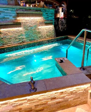 Piscine couverte, piscine extérieure
