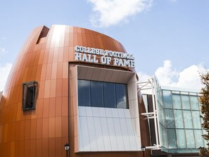 المنشأة من الخارج