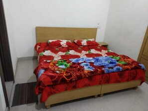 1 bedroom, internet - Homestay near Golden Temple(Virdi House) (Amritsar)