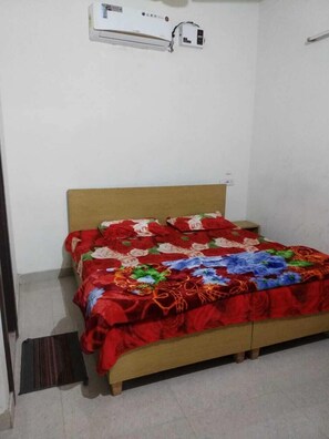 1 bedroom, internet - Homestay near Golden Temple(Virdi House) (Amritsar)