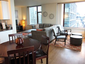 Smart TV, fireplace - Modern Downtown Unit at Harbor Steps with Stunning Panoramic Water Views! (Seattle)