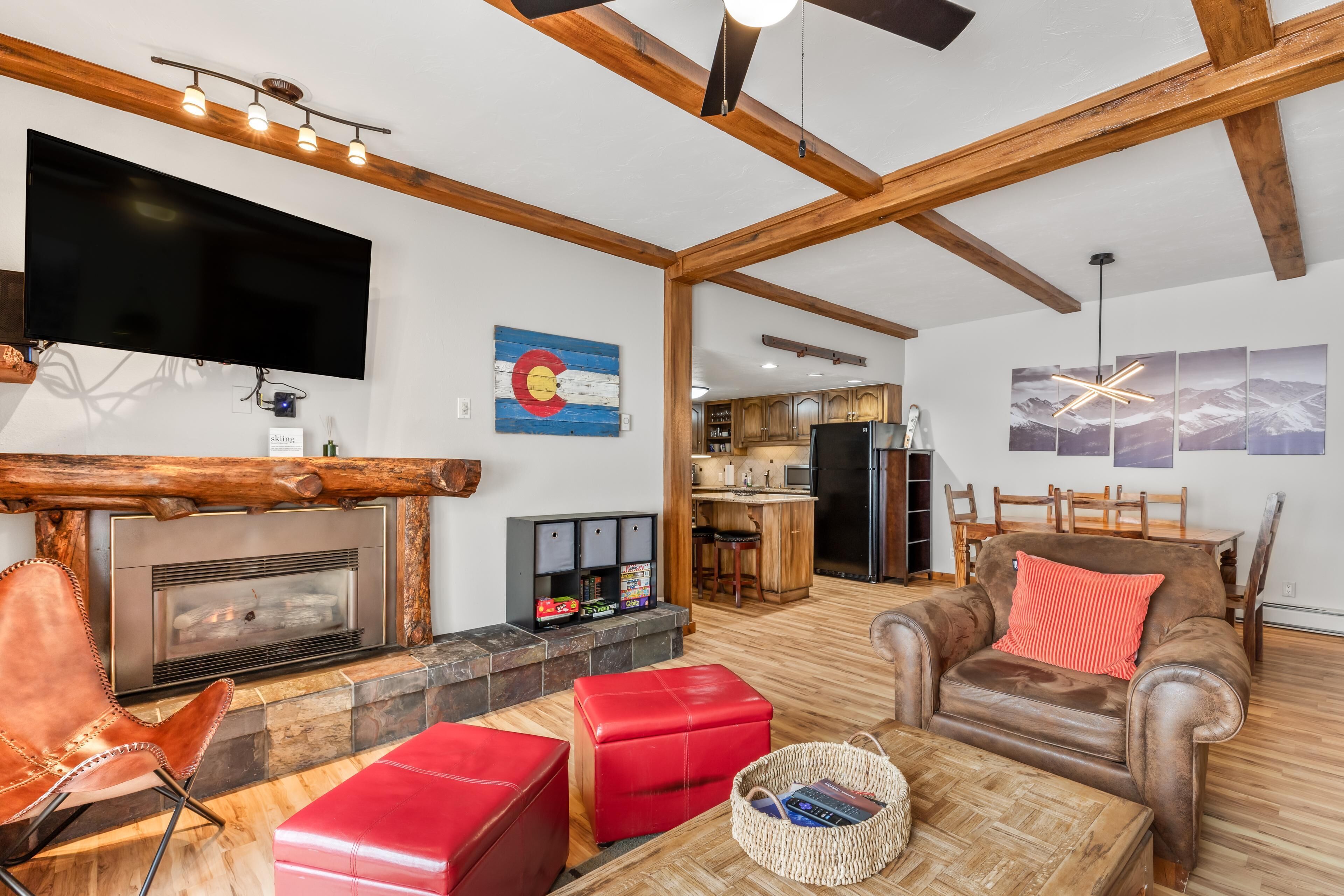 Televisión, chimenea y tenis de mesa 