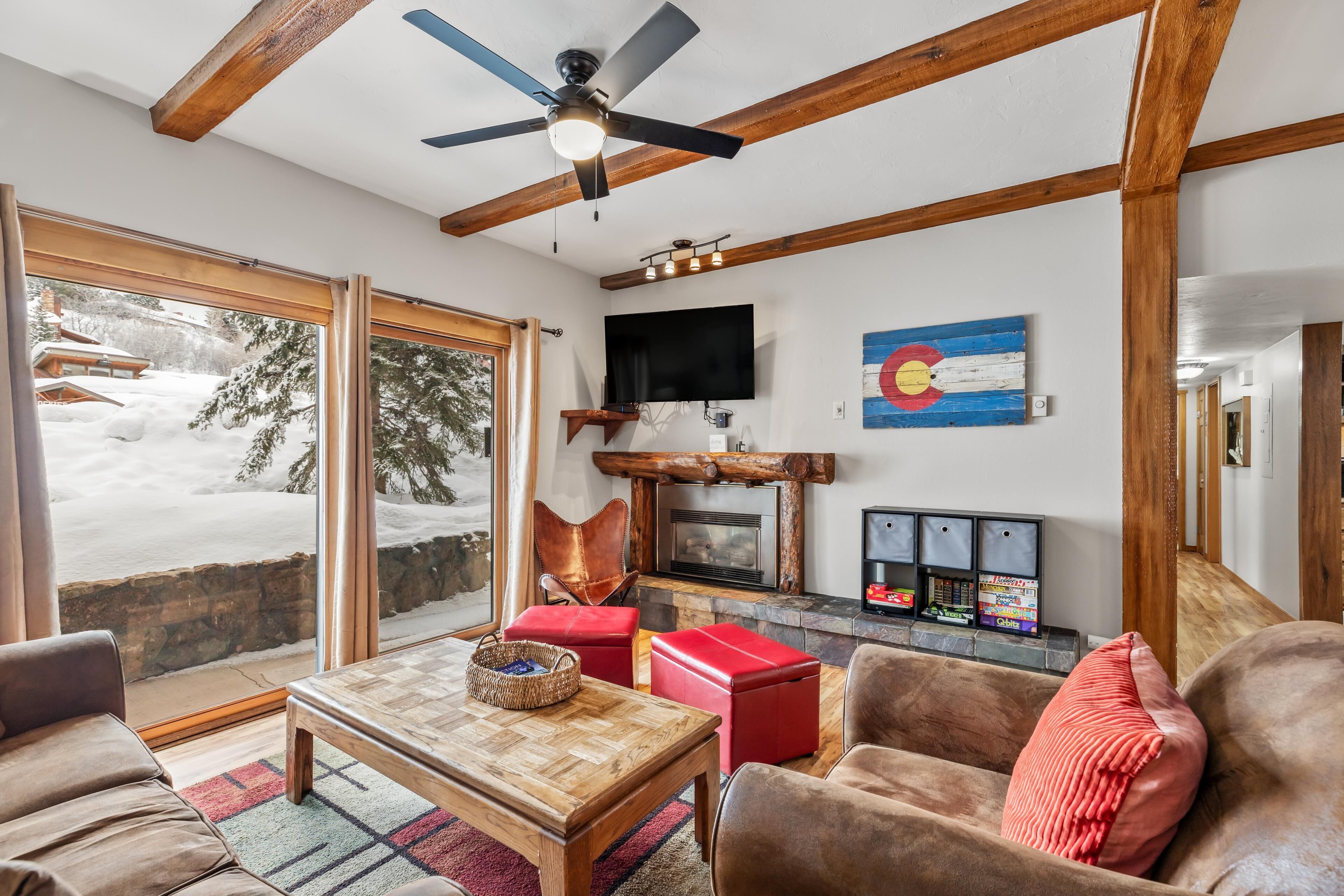 電視、壁爐、乒乓球設施