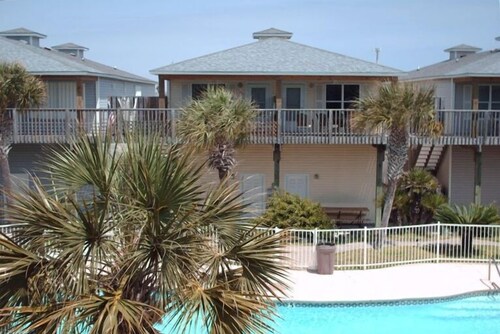 Belle piscine - 2 BR / 2 BA - 1 mile de la plage